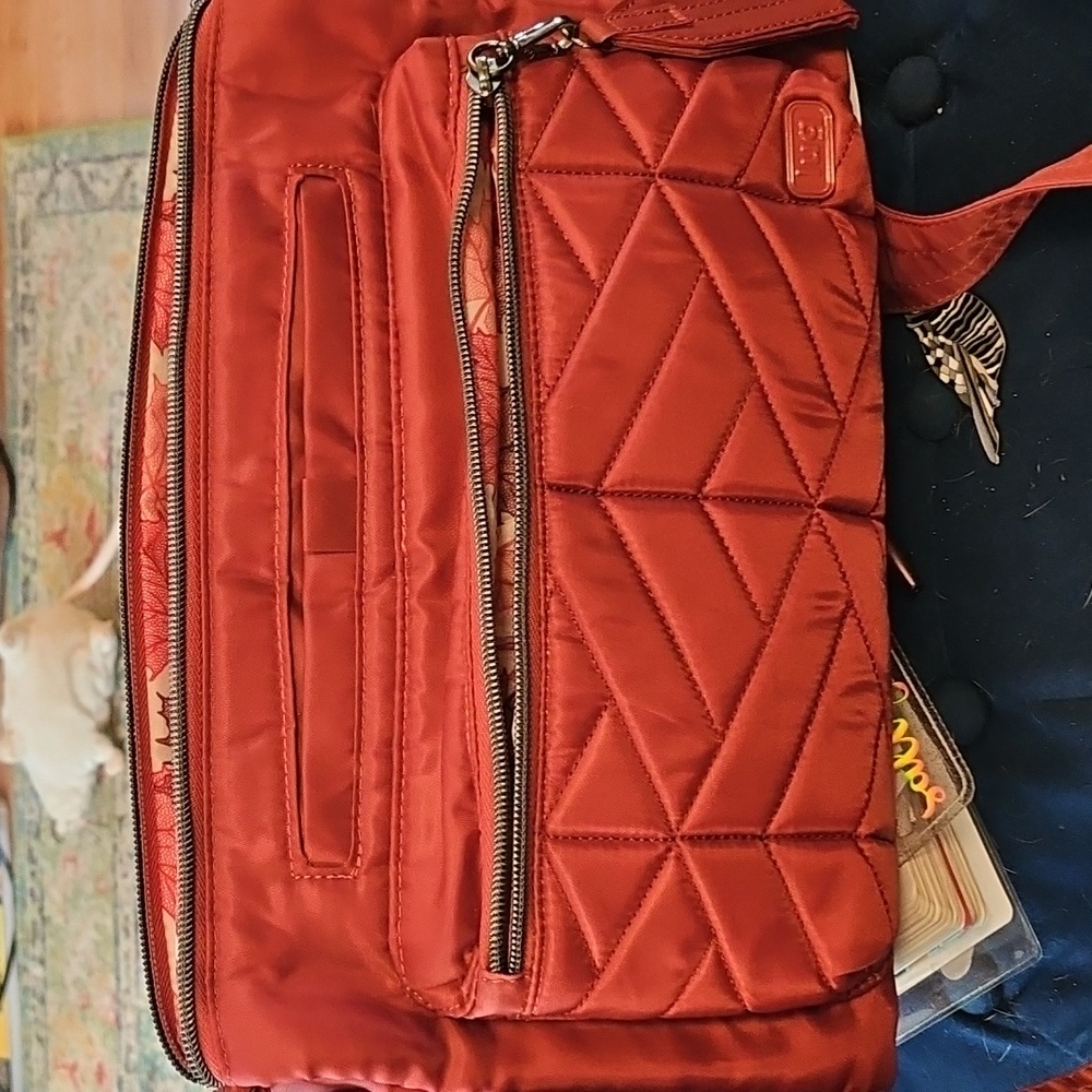 Lug Stretch Crossbody